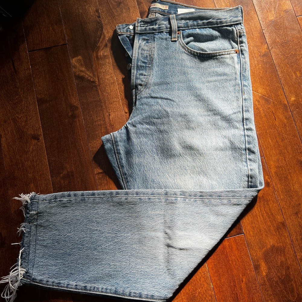 🌸 2 for $45 Levi's Jeans